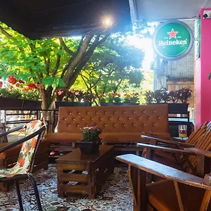  Albergue Boutique Provenza